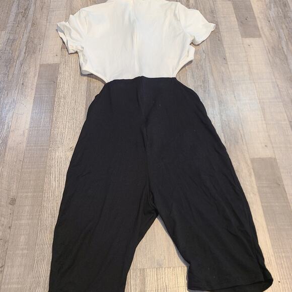 Fashion nova small womens tie open front romper - Picture 2 of 7